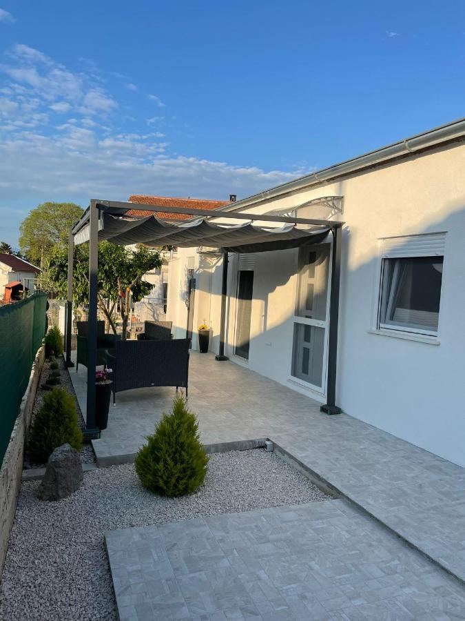 Apartman Ana Apartment Crno Exterior photo